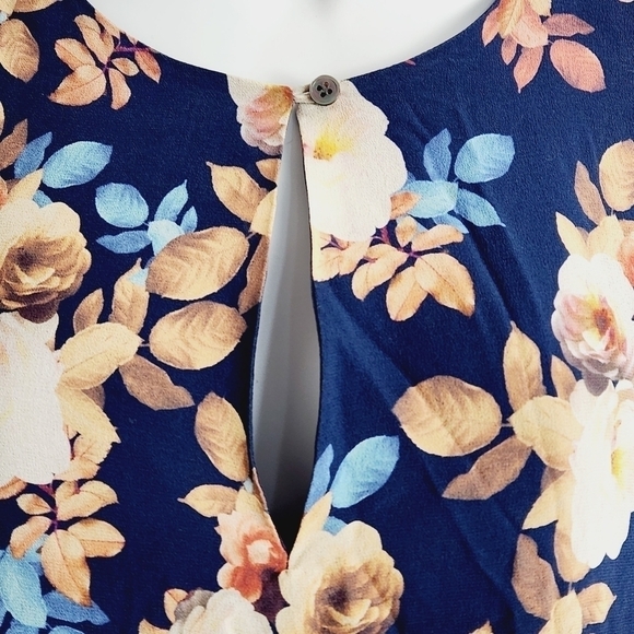 J. Crew Silk Blue Antique Floral Keyhole Neck Short Sheer Sleeved Shift S: 0 - Picture 5 of 10